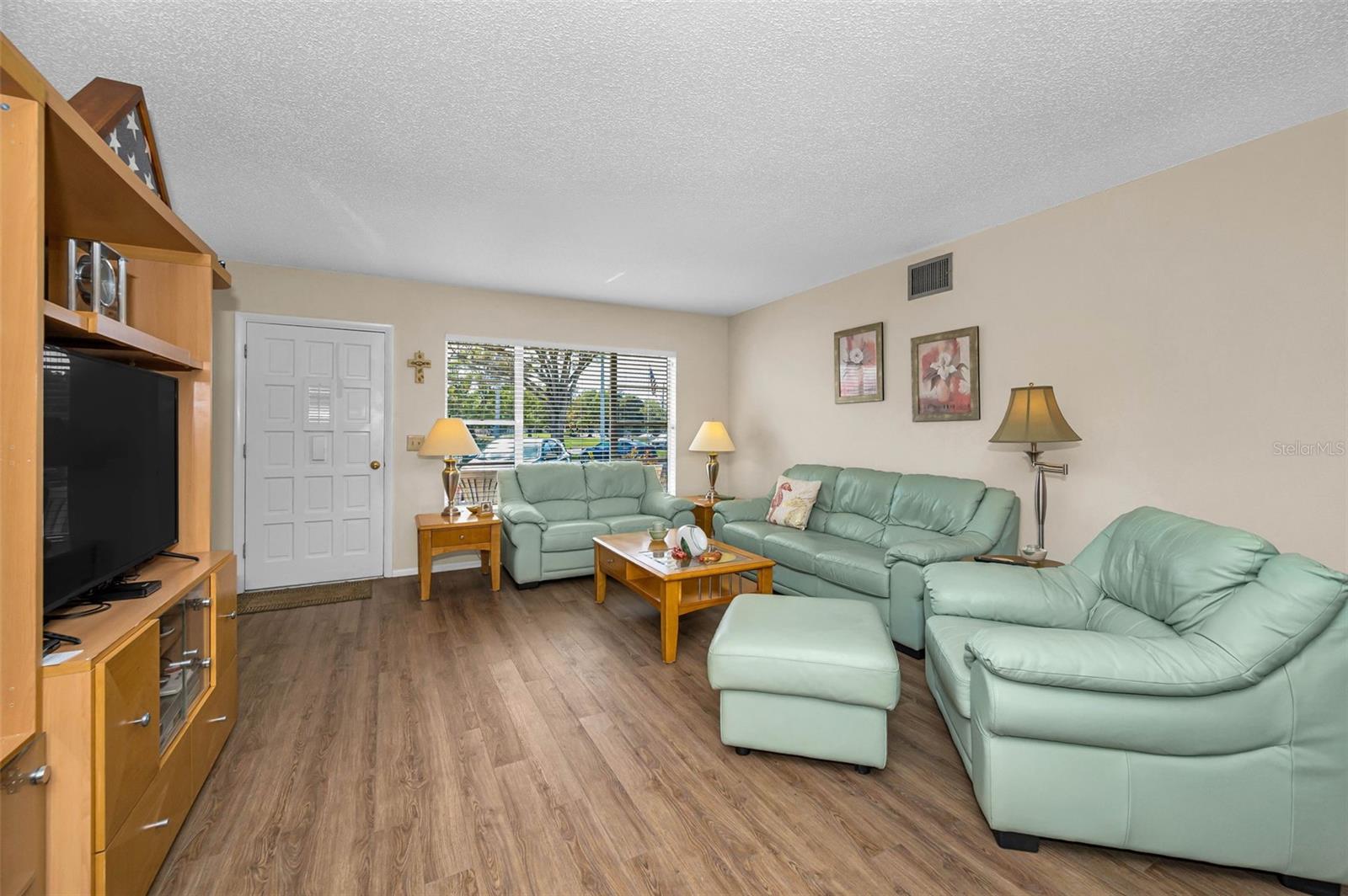 Image 19 of 100 For 2404 Florentine Way 20