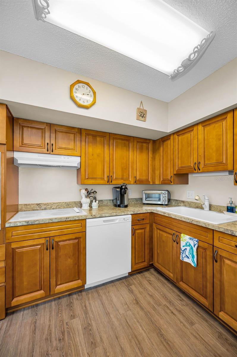 Image 25 of 100 For 2404 Florentine Way 20