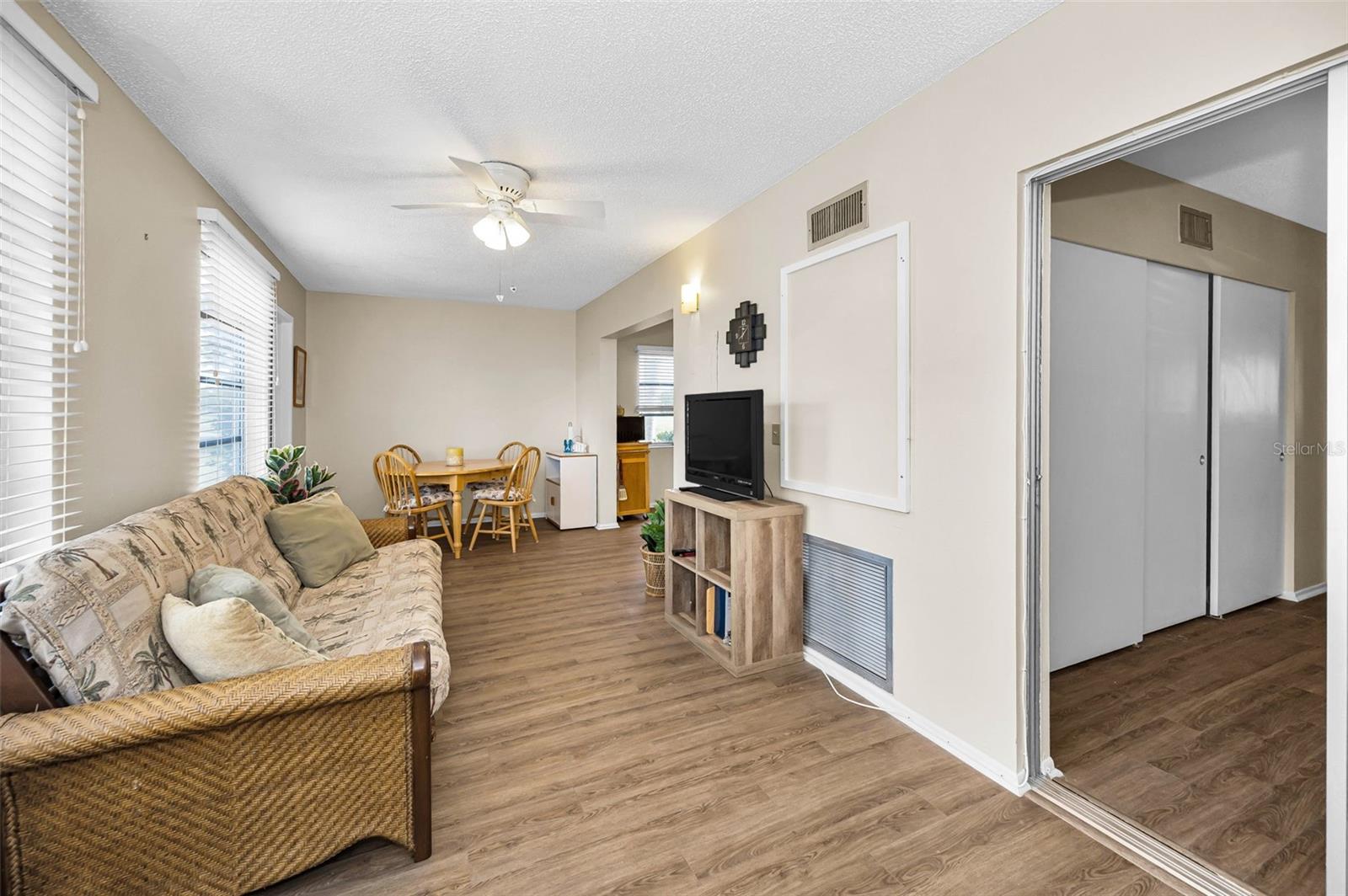 Image 31 of 100 For 2404 Florentine Way 20