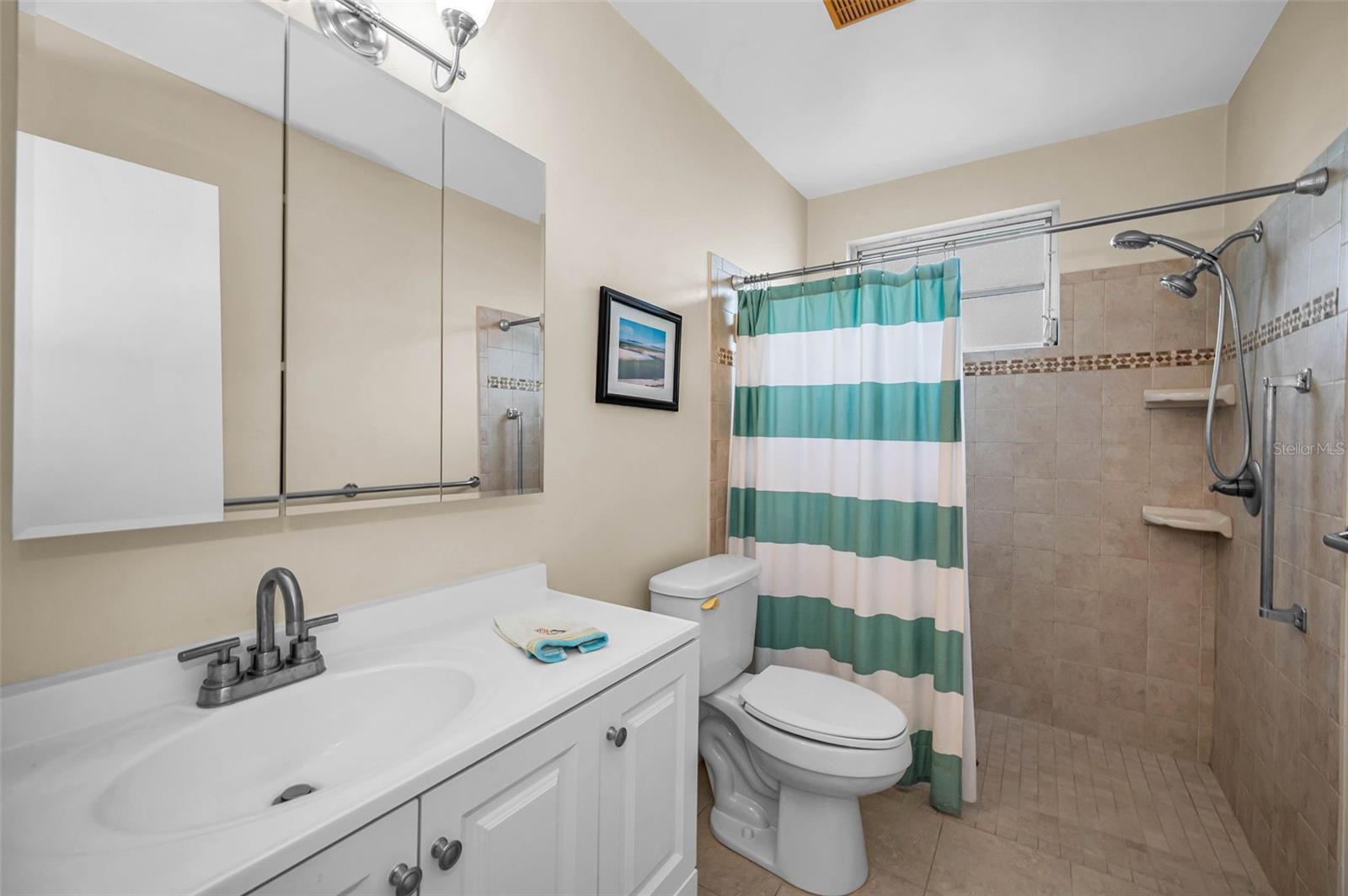 Image 38 of 100 For 2404 Florentine Way 20