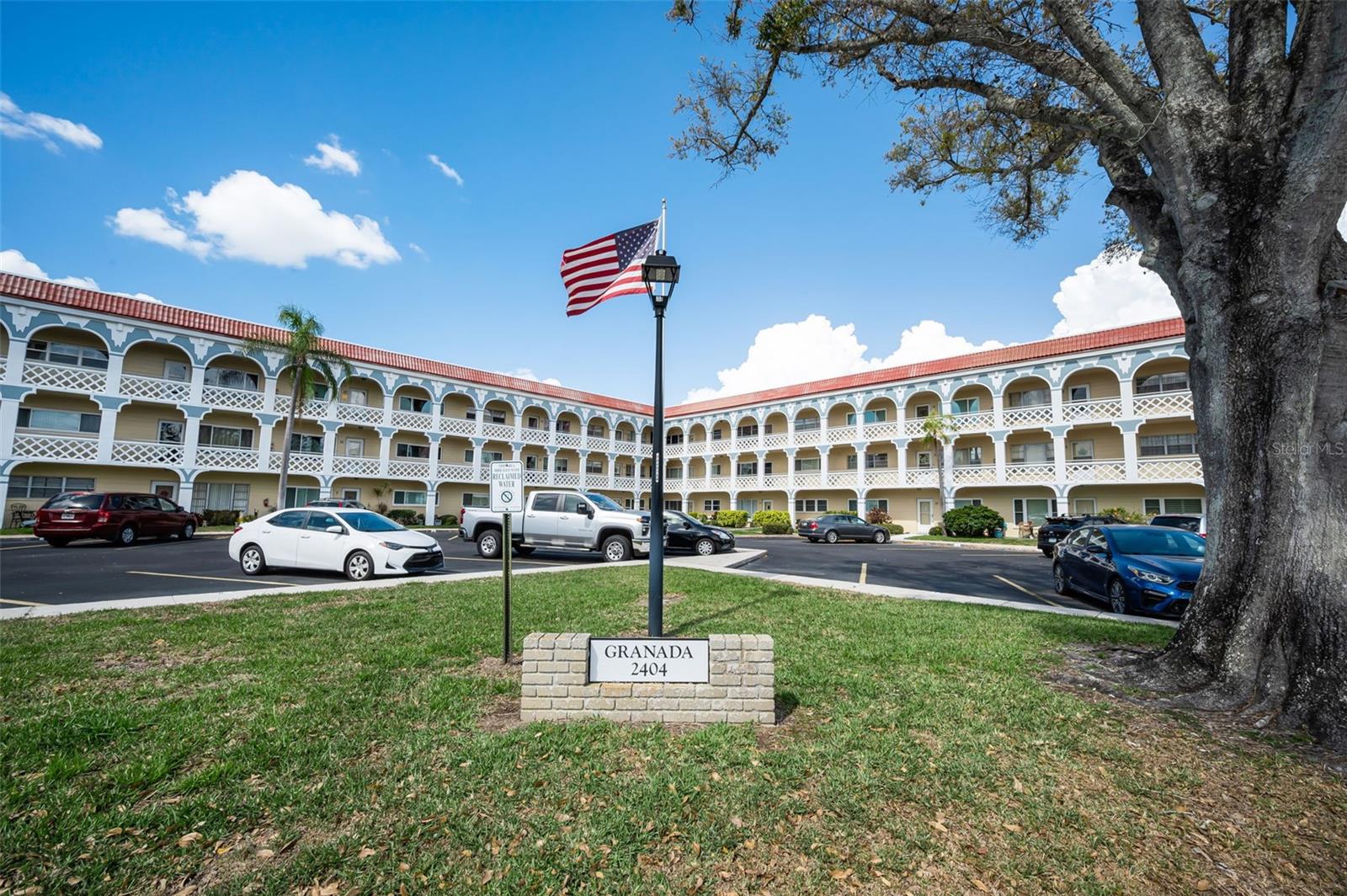 Image 4 of 100 For 2404 Florentine Way 20