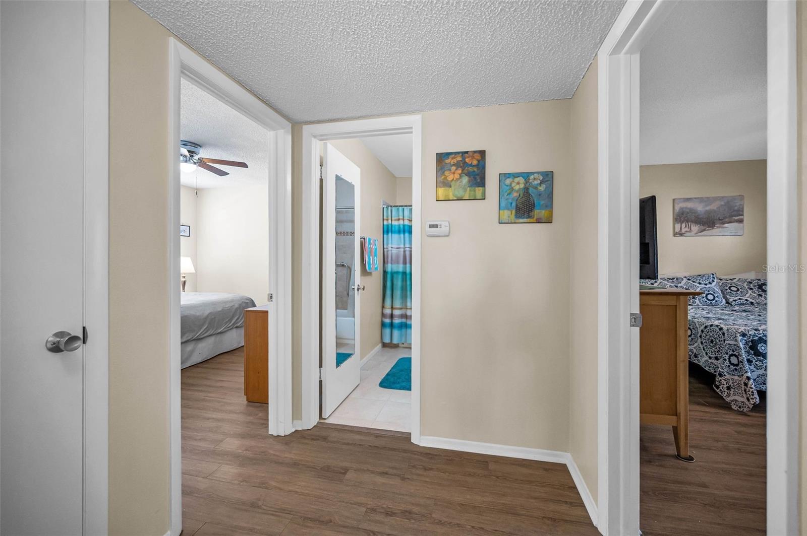 Image 40 of 100 For 2404 Florentine Way 20