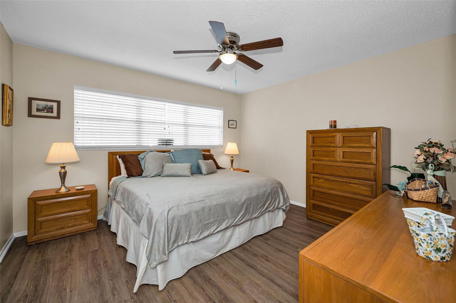 Image 41 of 100 For 2404 Florentine Way 20