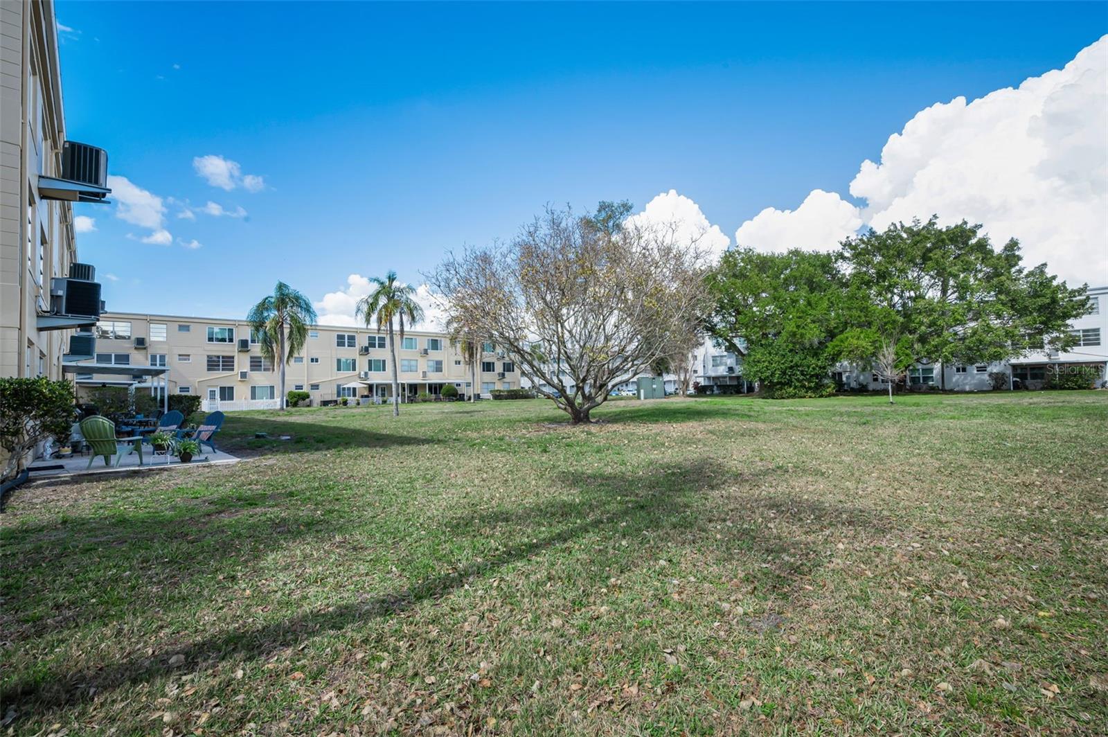 Image 51 of 100 For 2404 Florentine Way 20