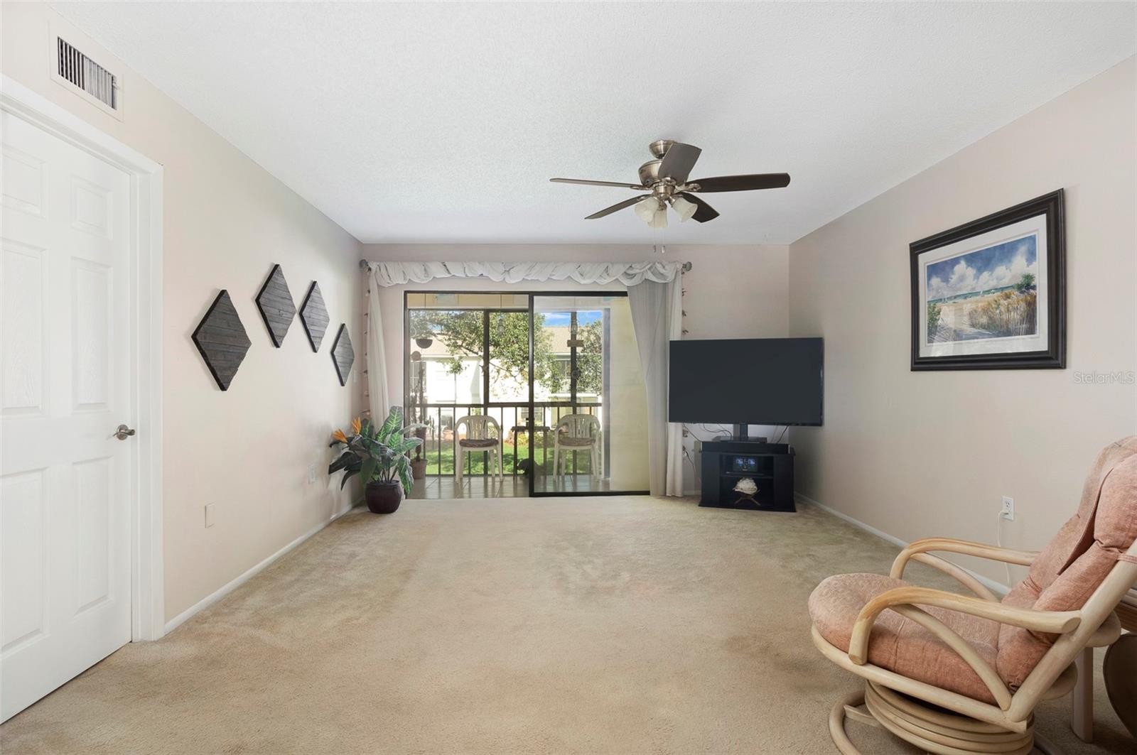 Image 10 of 31 For 110 Lakeside Court 110