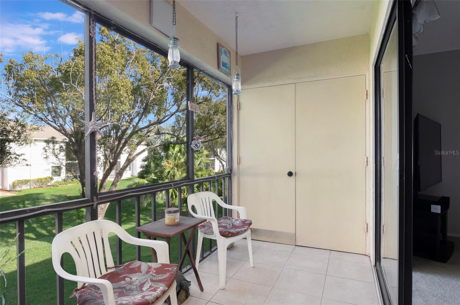 Image 16 of 31 For 110 Lakeside Court 110