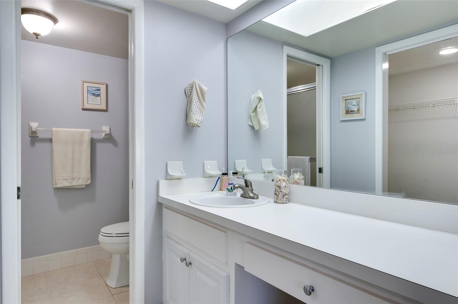 Image 20 of 31 For 110 Lakeside Court 110