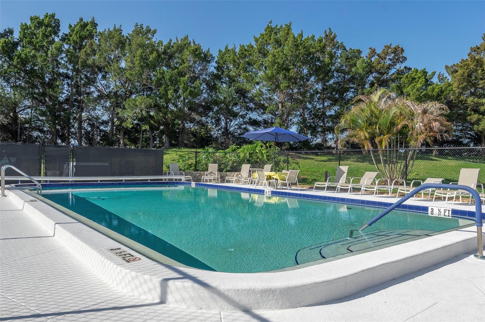 Image 26 of 31 For 110 Lakeside Court 110