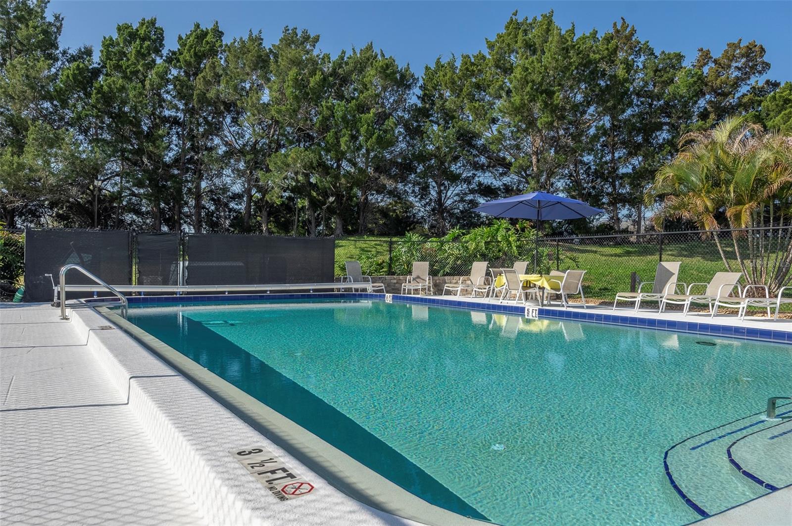 Image 27 of 31 For 110 Lakeside Court 110