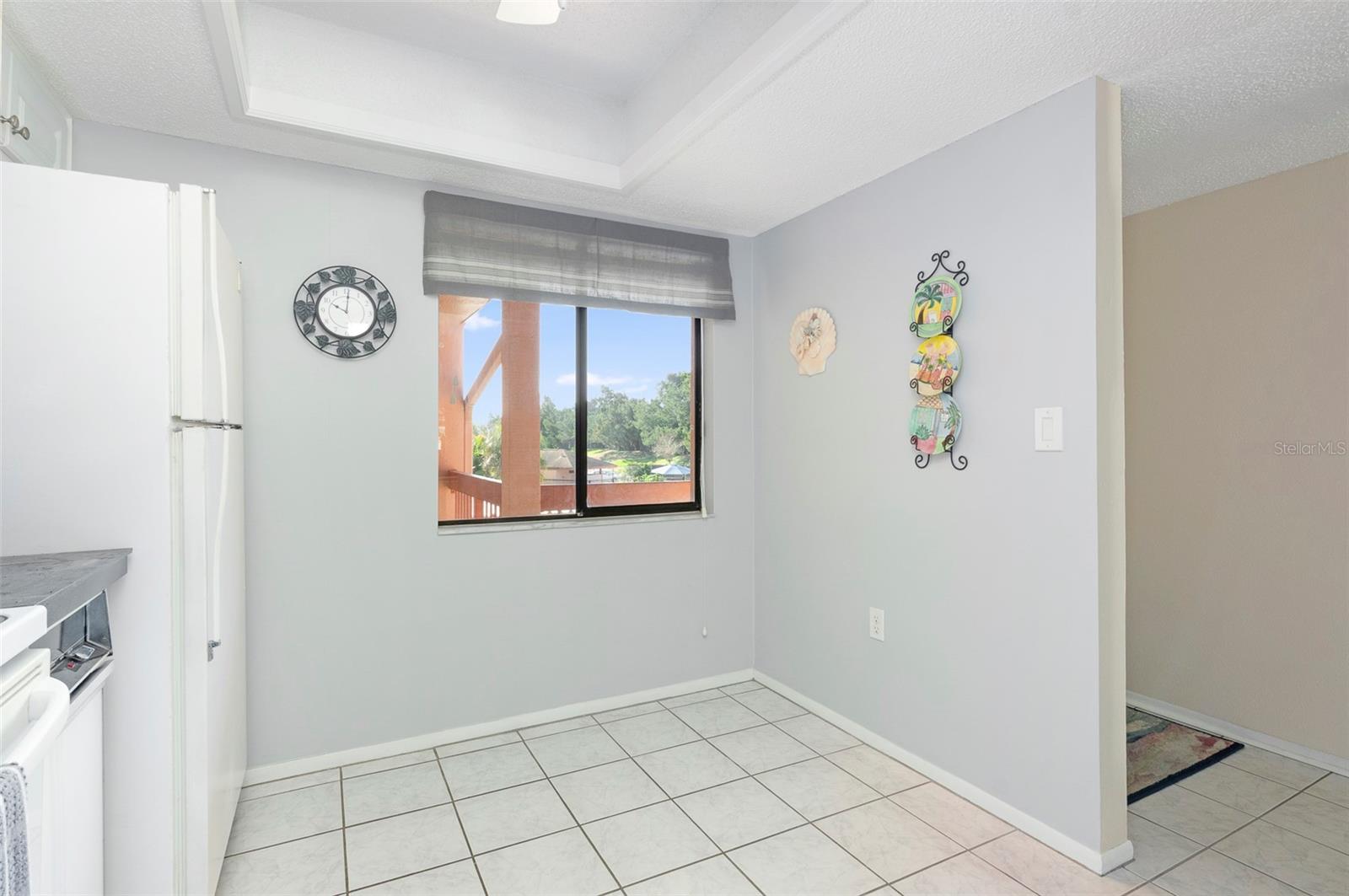 Image 7 of 31 For 110 Lakeside Court 110