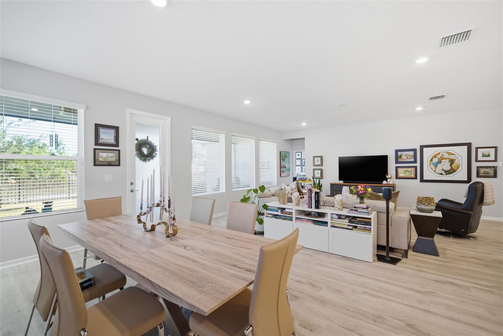 Image 22 of 67 For 31477 Westbury Estates Avenue