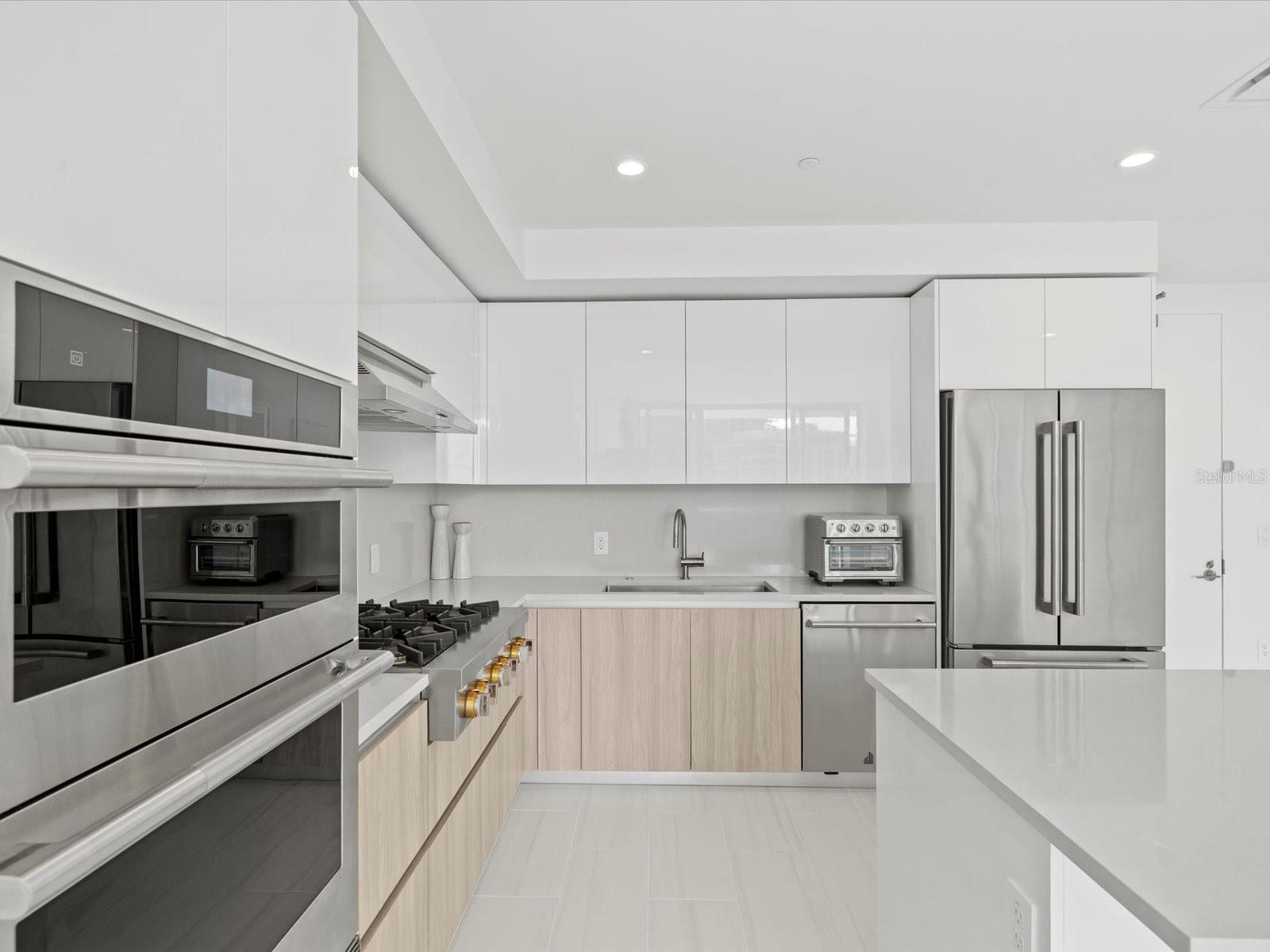 Image 12 of 56 For 400 Central Avenue 1603