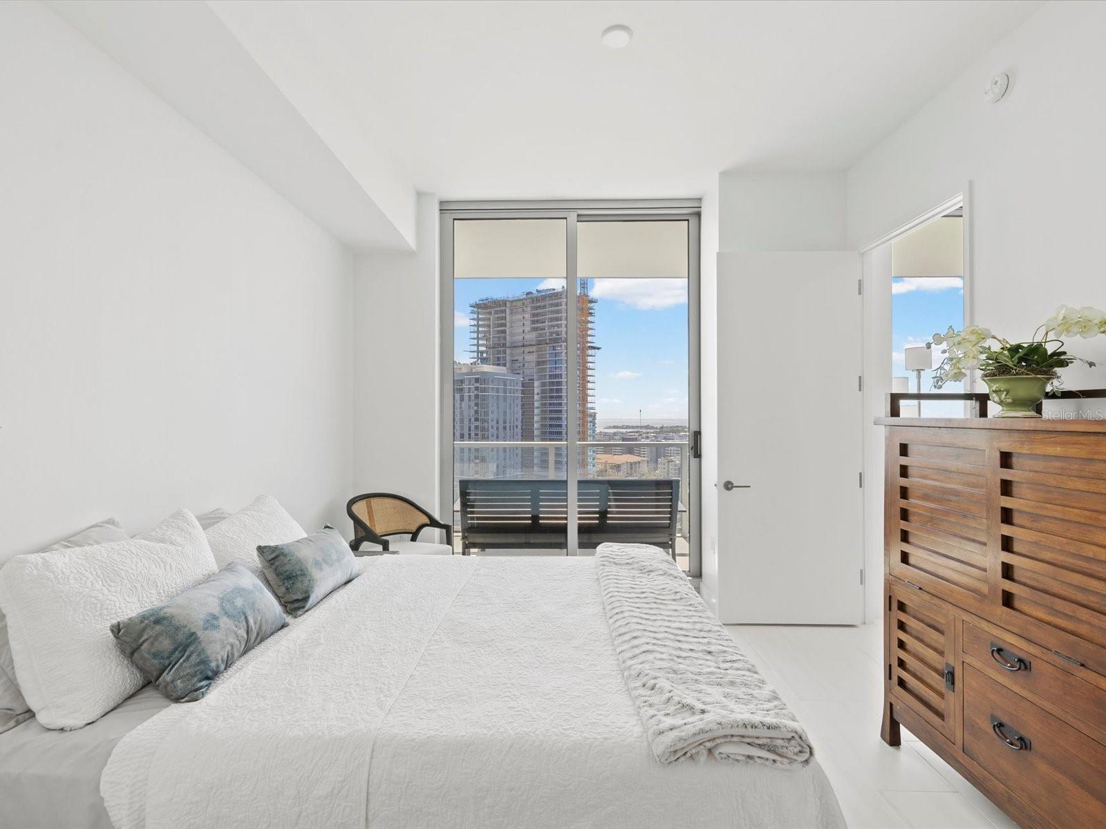 Image 19 of 56 For 400 Central Avenue 1603