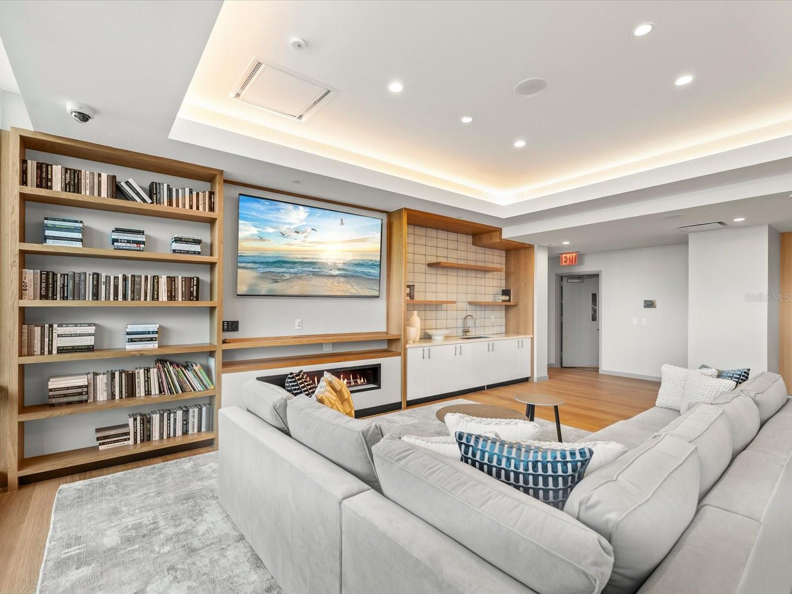 Image 32 of 56 For 400 Central Avenue 1603