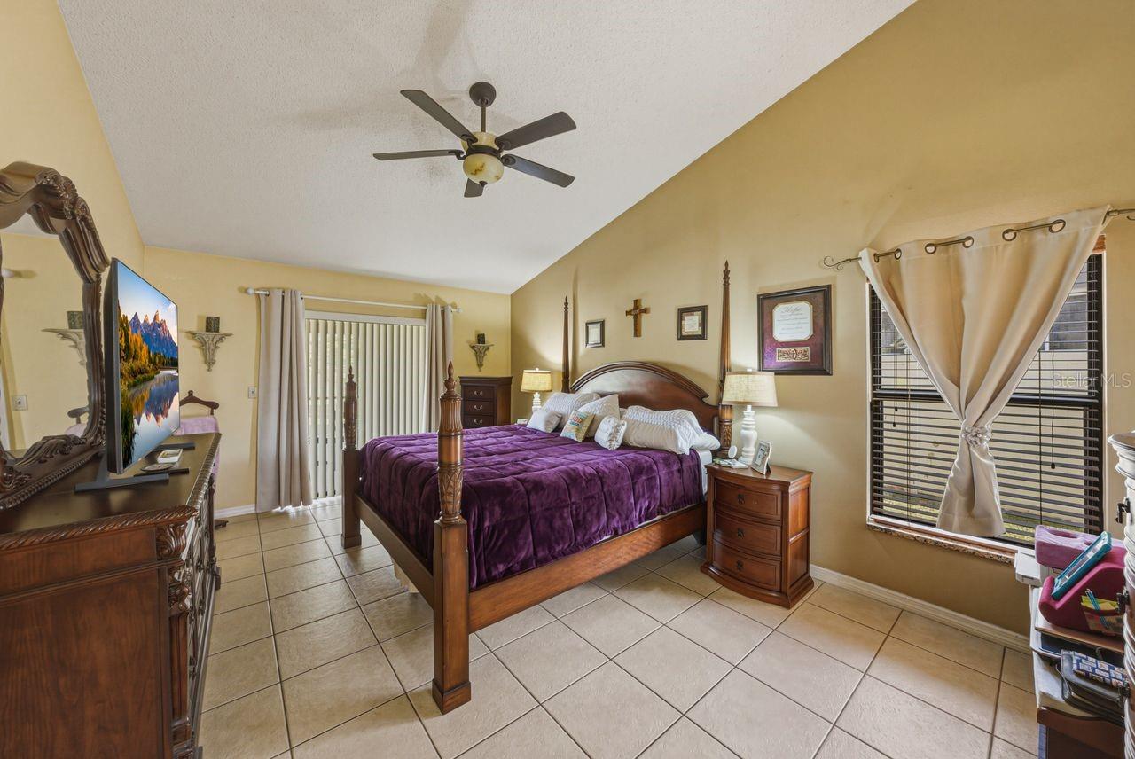 Image 34 of 98 For 2104 Haydon Court