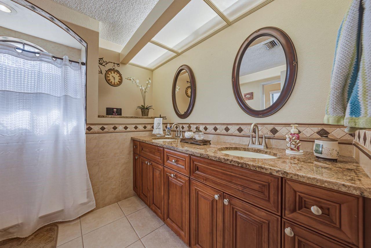 Image 39 of 98 For 2104 Haydon Court