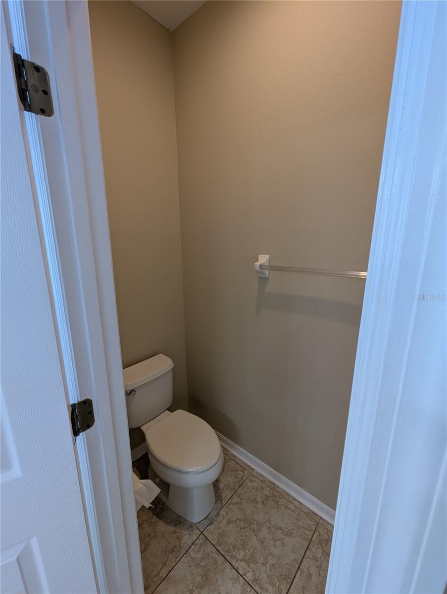 Listing photo id 26 for 12717 Avelar Creek Drive