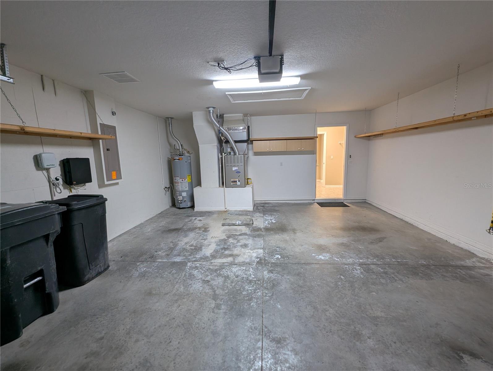 Listing photo id 41 for 12717 Avelar Creek Drive