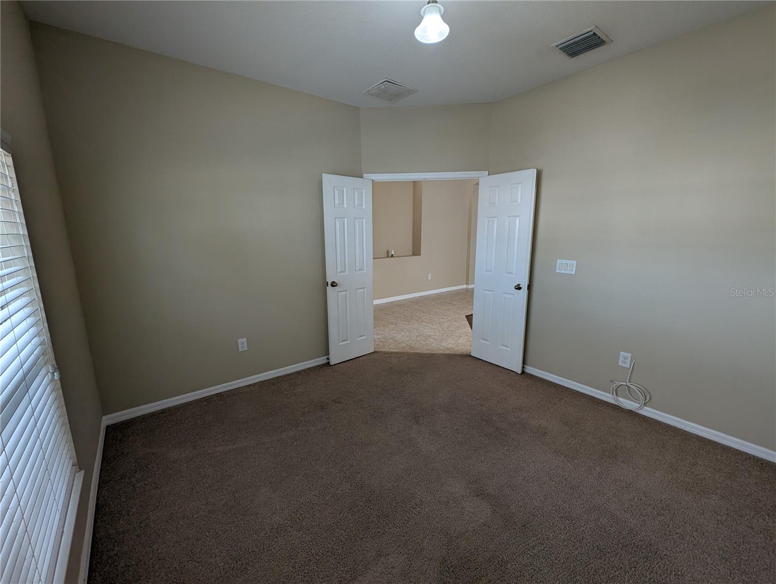 Listing photo id 6 for 12717 Avelar Creek Drive