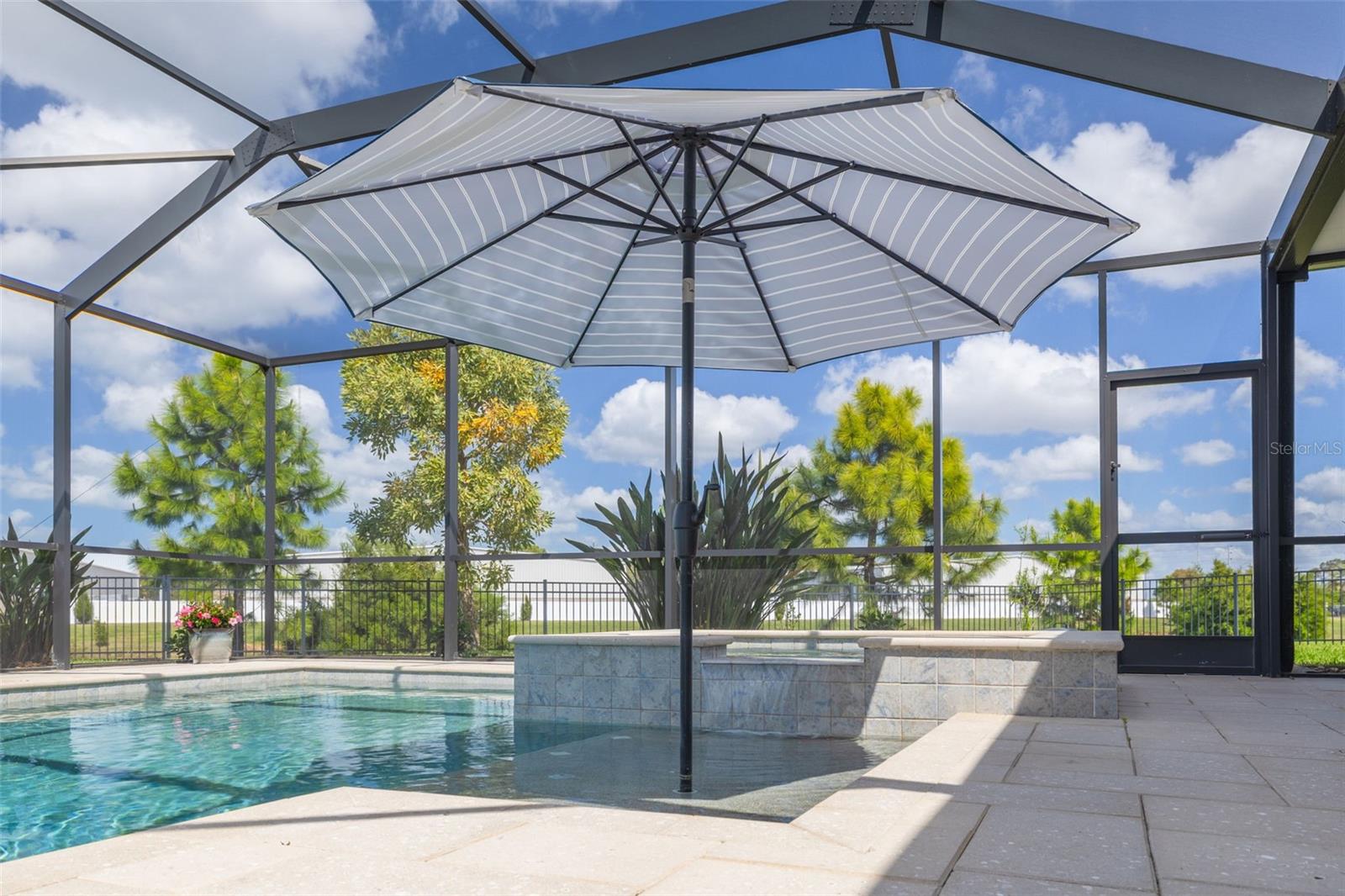 Image 27 of 36 For 1509 River Circle