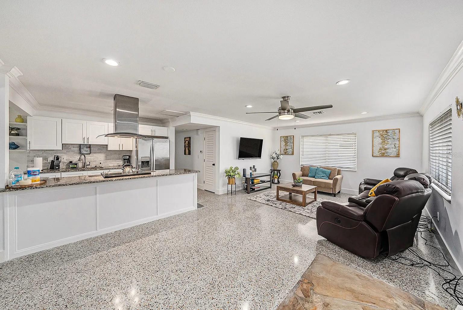 Image 17 of 26 For 8017 Dell Drive