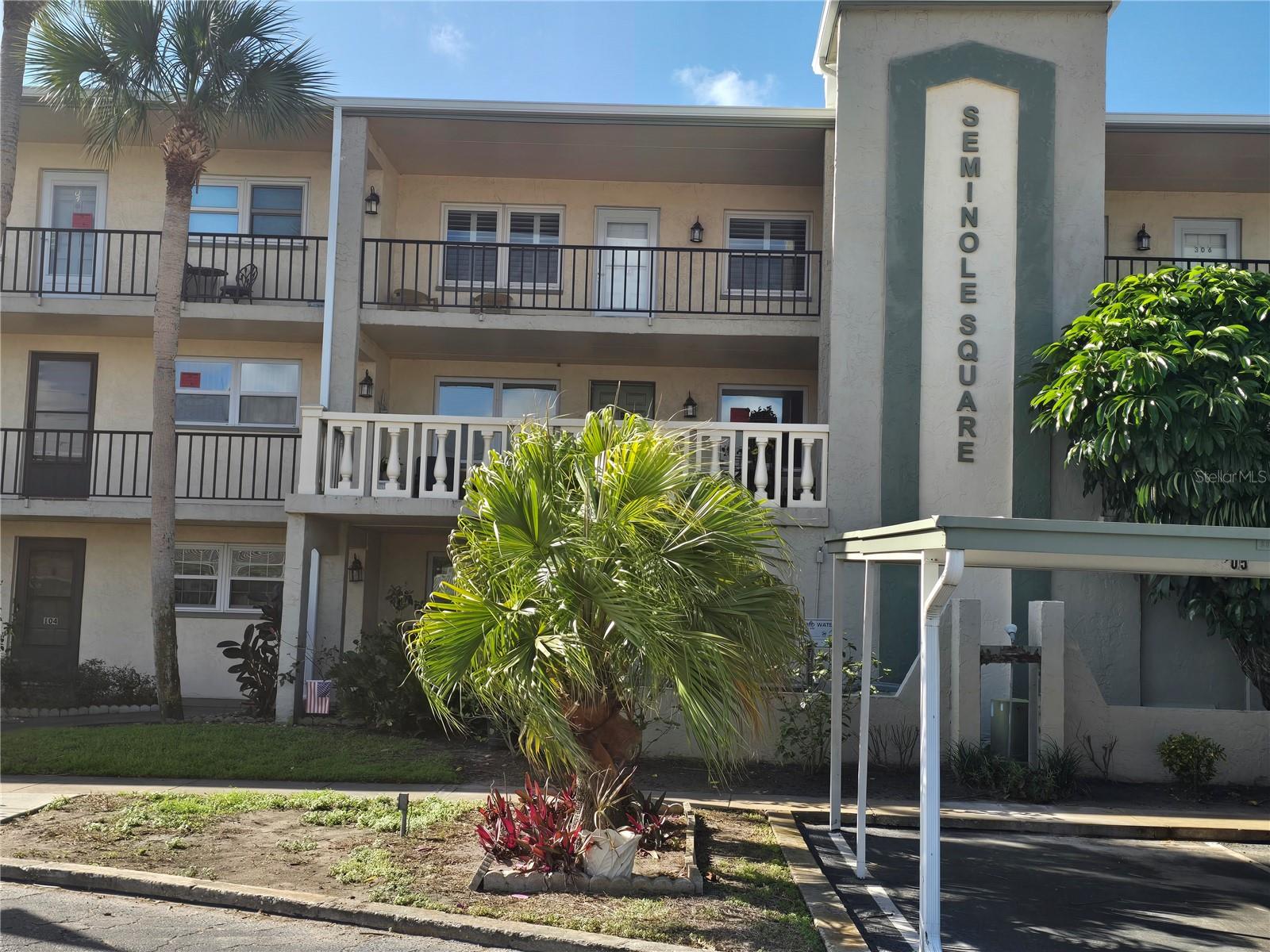 Image 11 of 14 For 11700 Park Boulevard 105