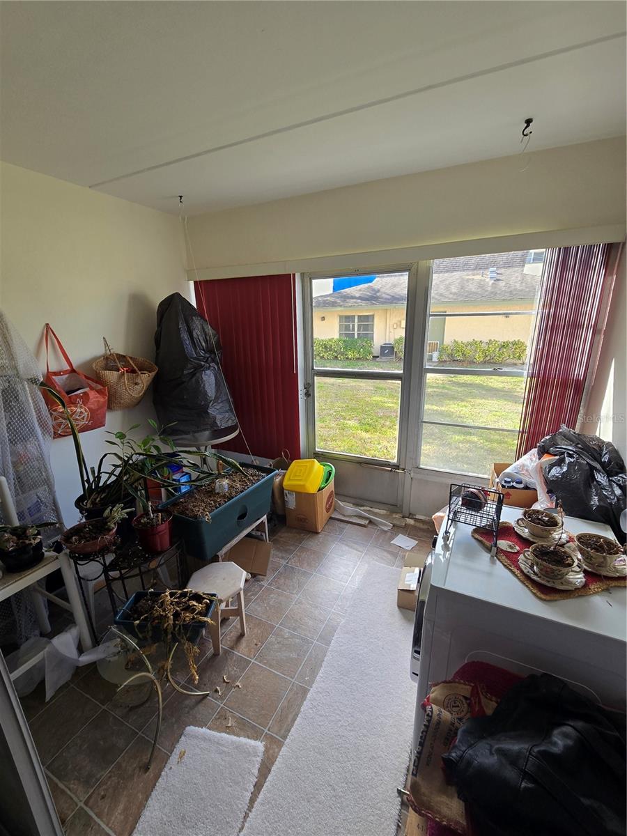 Image 5 of 14 For 11700 Park Boulevard 105