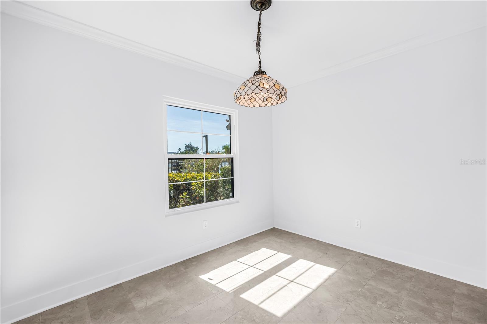 Image 15 of 48 For 509 Plaza Seville Court 19