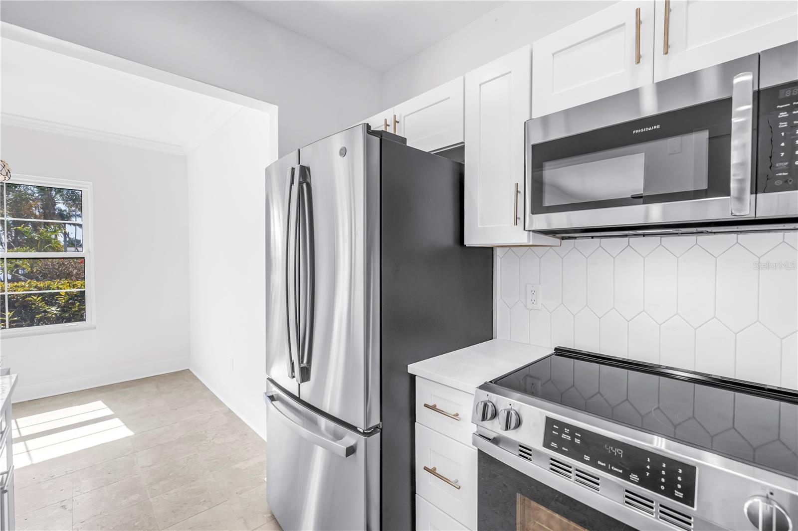 Image 22 of 48 For 509 Plaza Seville Court 19