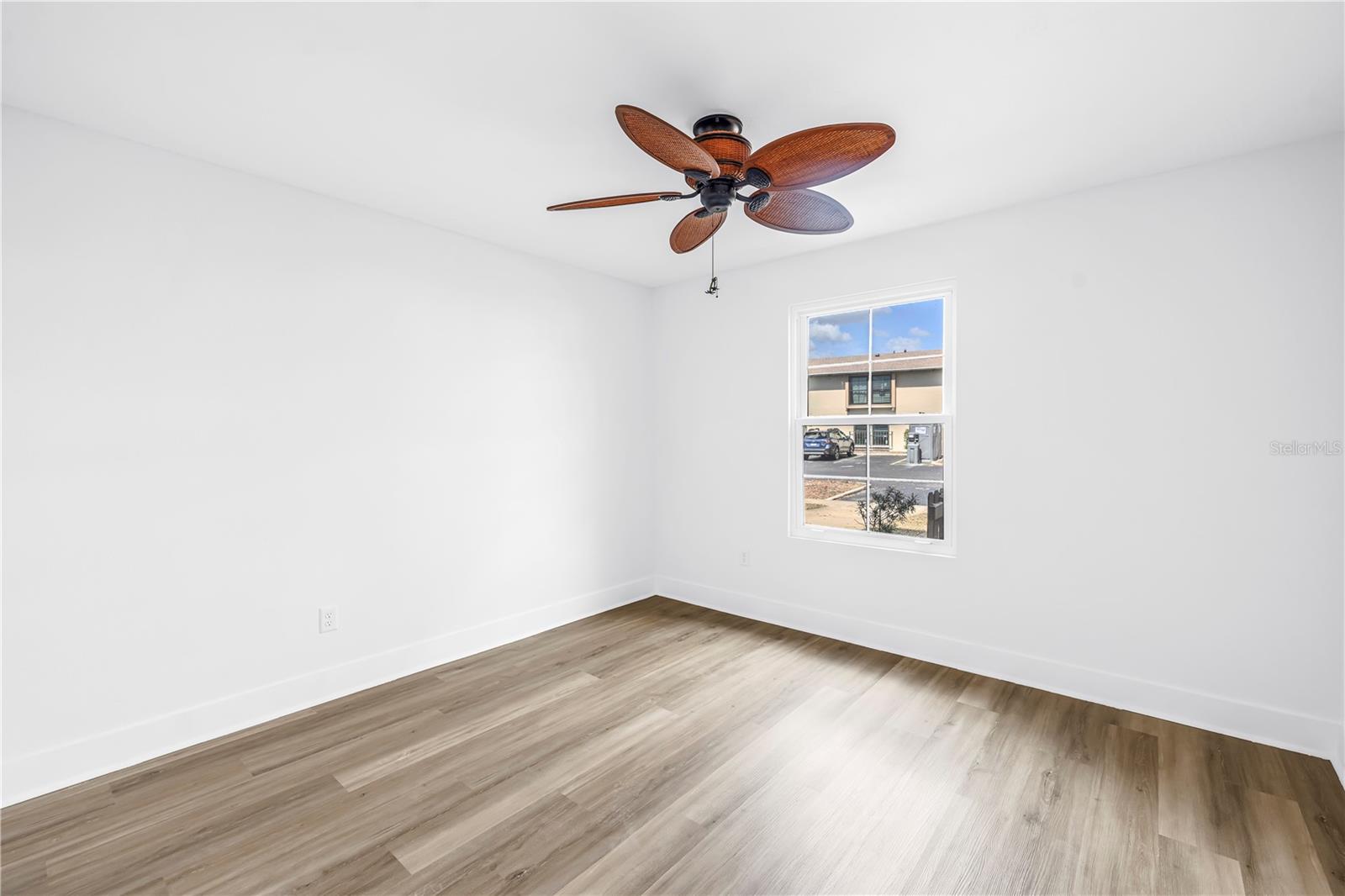 Image 24 of 48 For 509 Plaza Seville Court 19