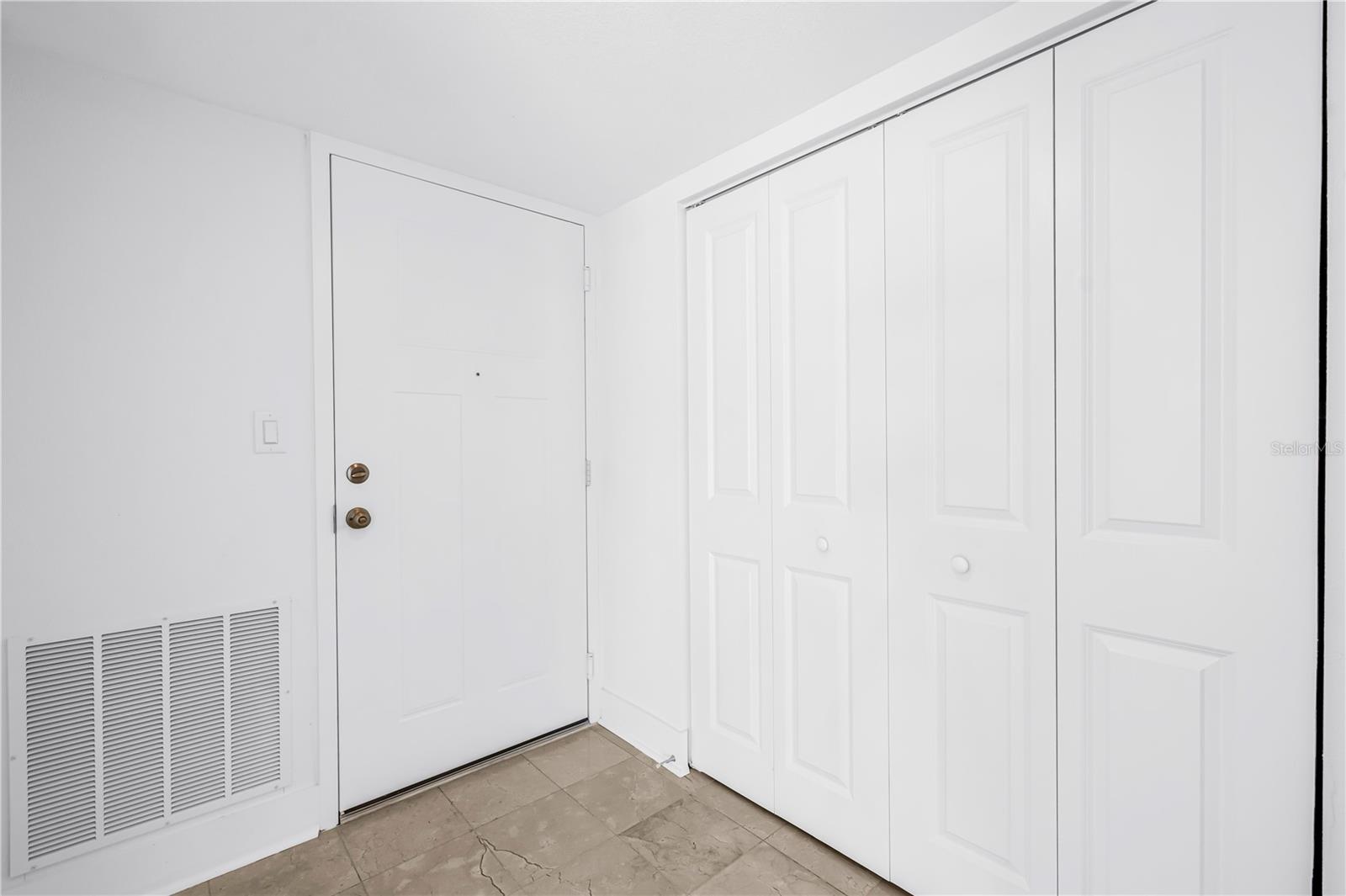 Image 26 of 48 For 509 Plaza Seville Court 19