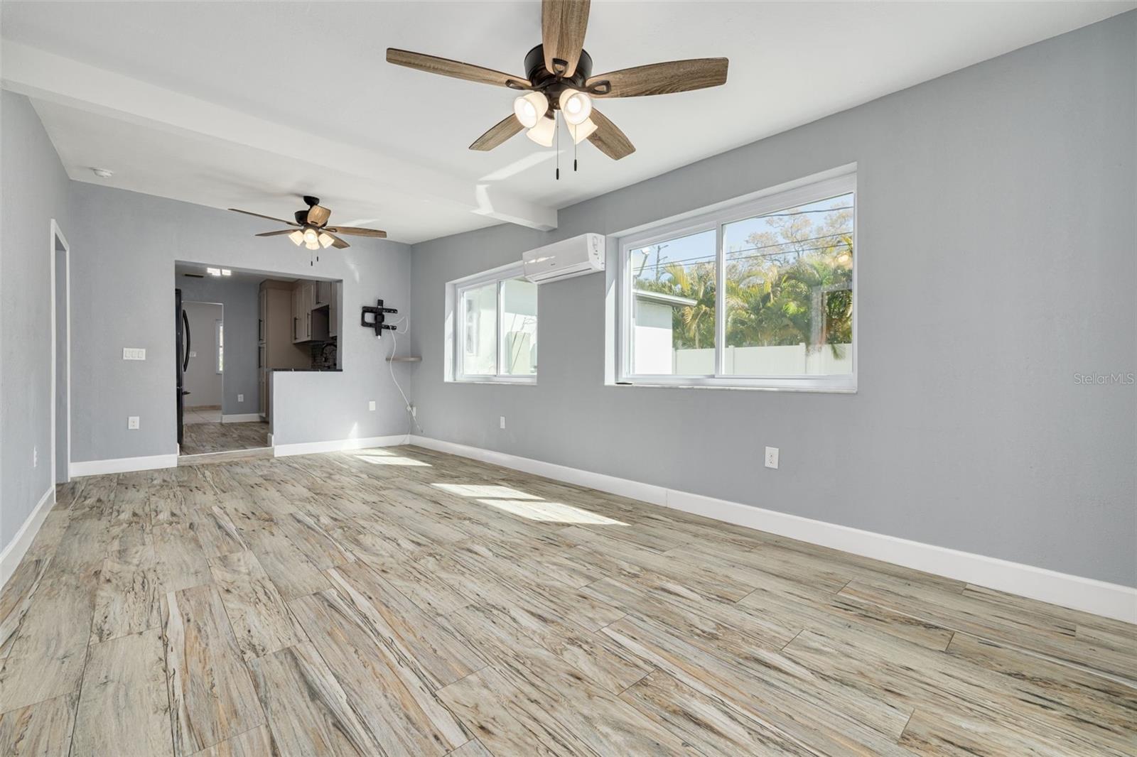 Image 17 of 48 For 4608 30th Avenue N