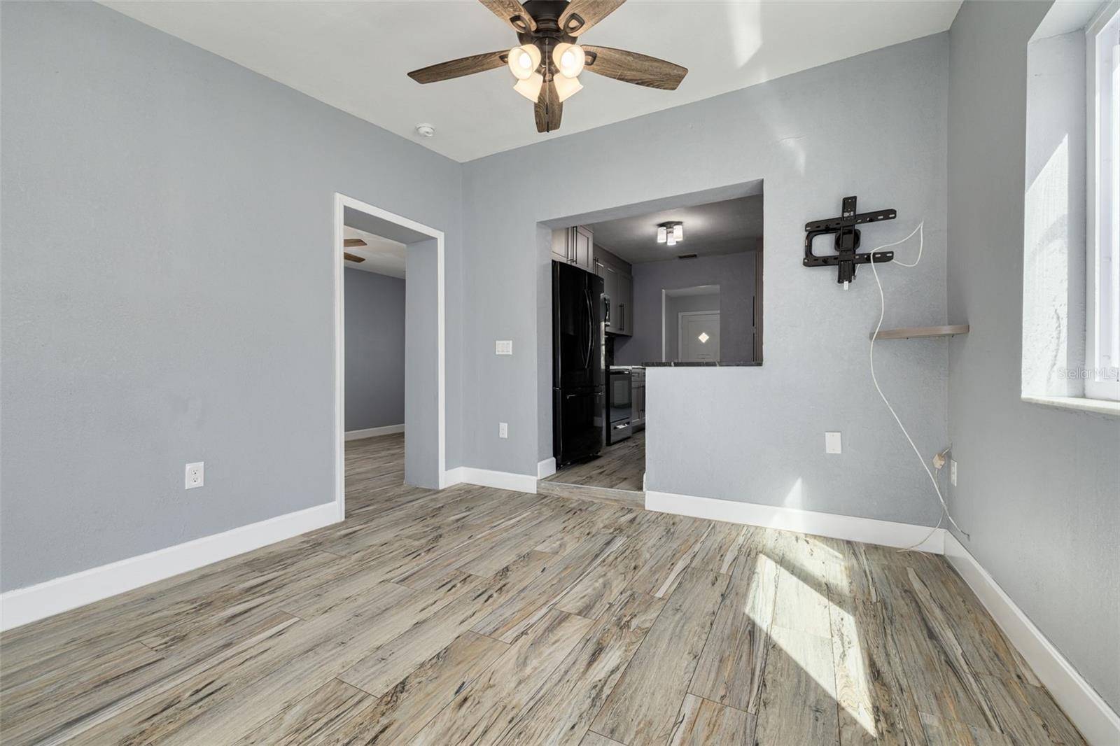 Image 18 of 48 For 4608 30th Avenue N