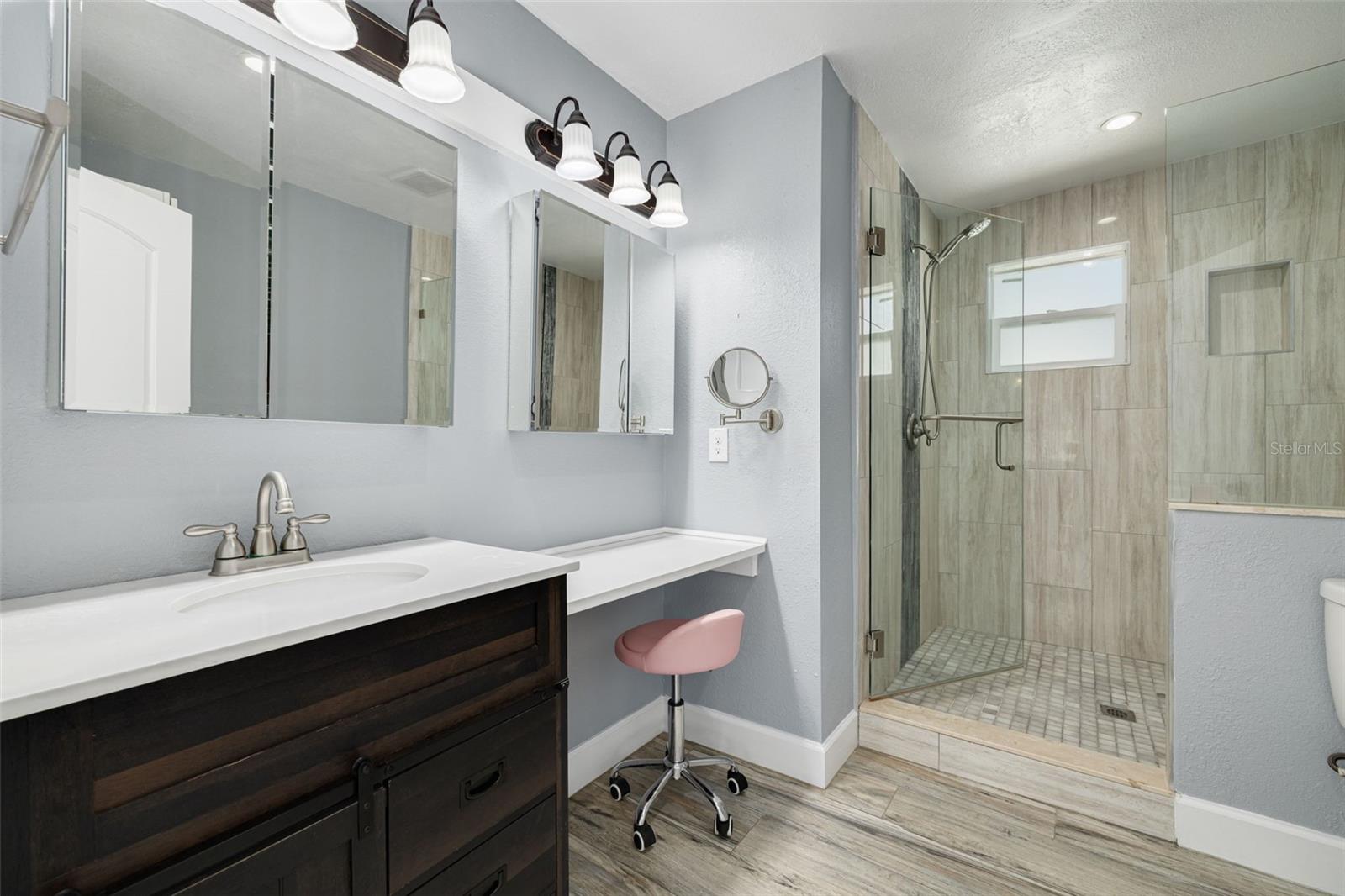 Image 20 of 48 For 4608 30th Avenue N