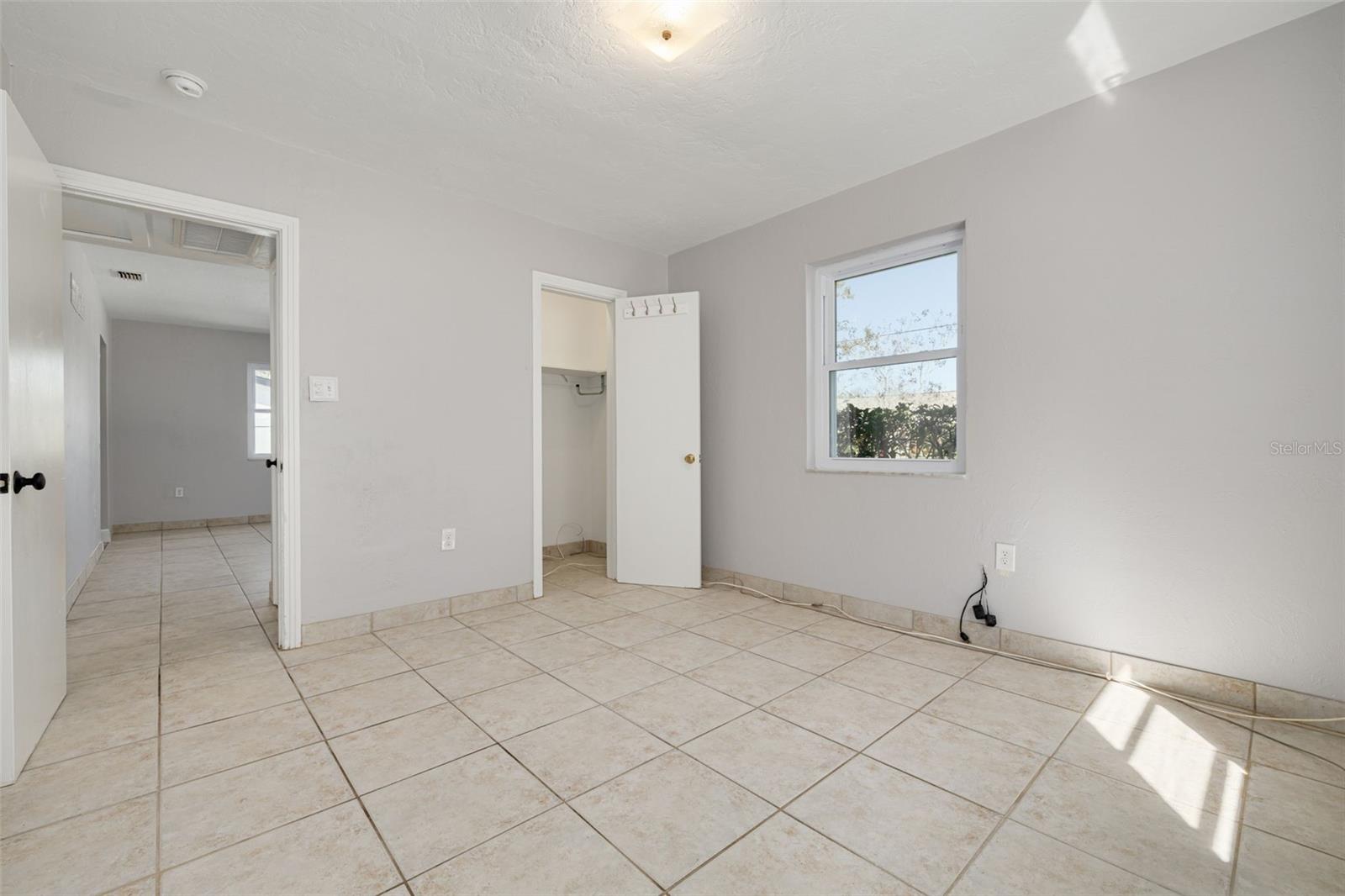 Image 37 of 48 For 4608 30th Avenue N