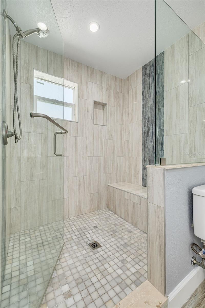 Image 4 of 48 For 4608 30th Avenue N