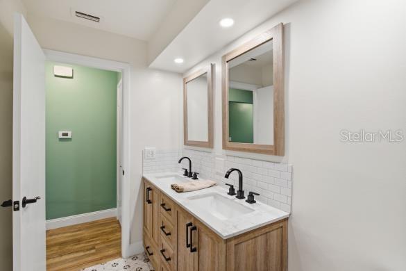 Image 13 of 21 For 1632 Lake Avenue 3