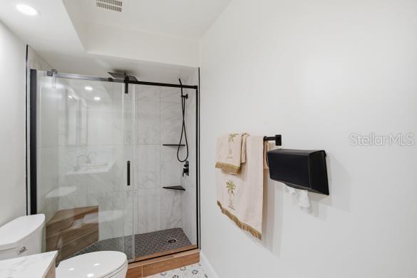 Image 14 of 21 For 1632 Lake Avenue 3