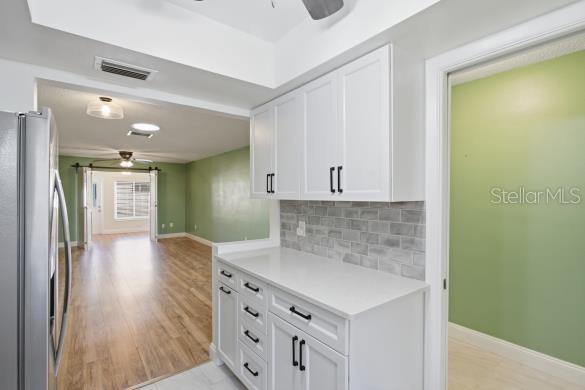 Image 8 of 21 For 1632 Lake Avenue 3