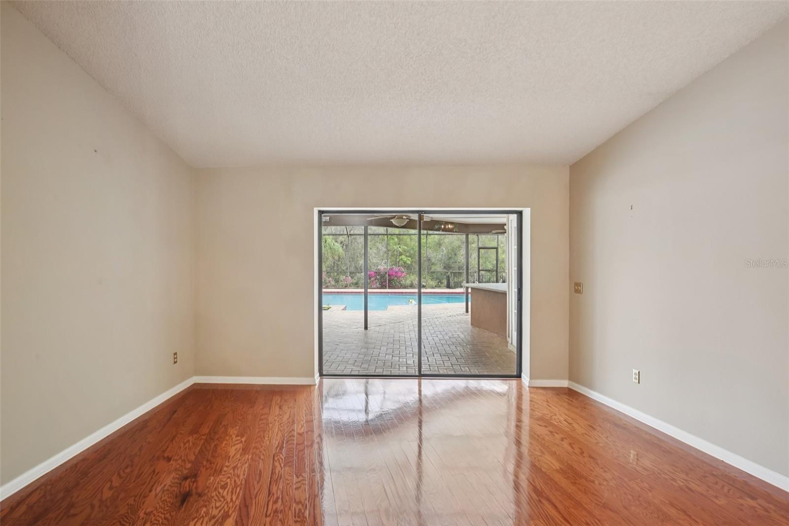 Image 10 of 61 For 17913 Clear Lake Drive