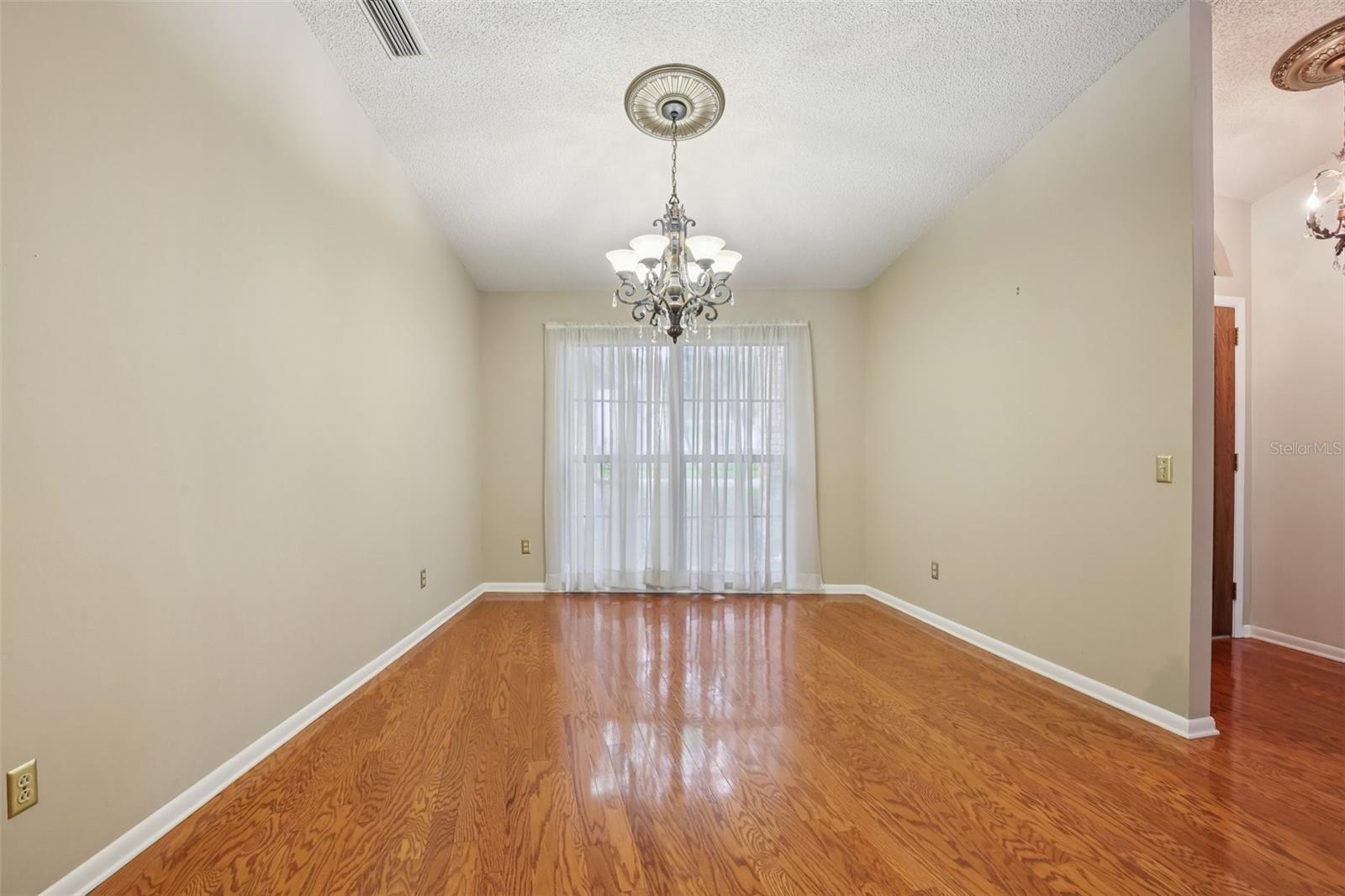 Image 12 of 61 For 17913 Clear Lake Drive