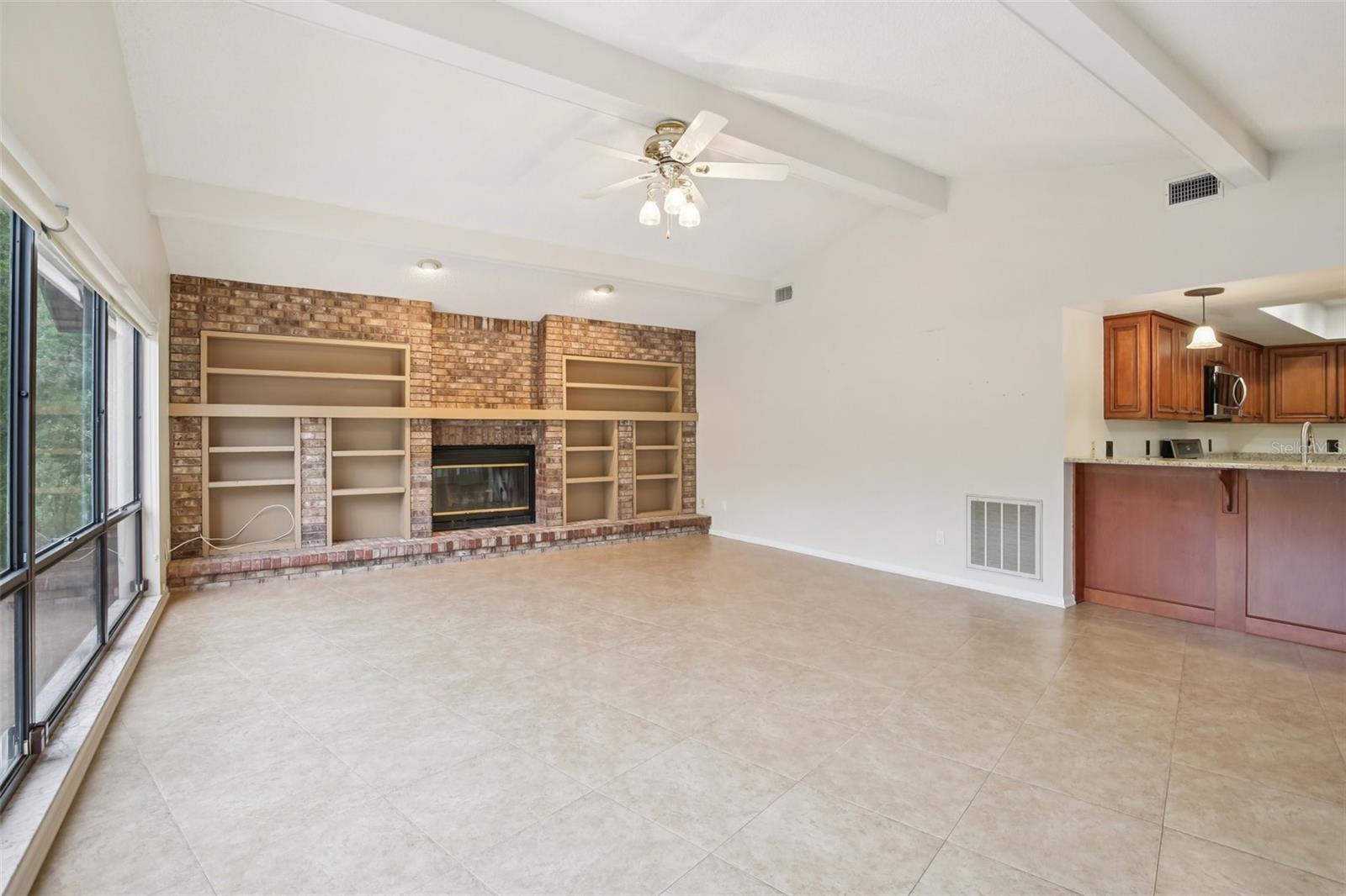 Image 14 of 61 For 17913 Clear Lake Drive