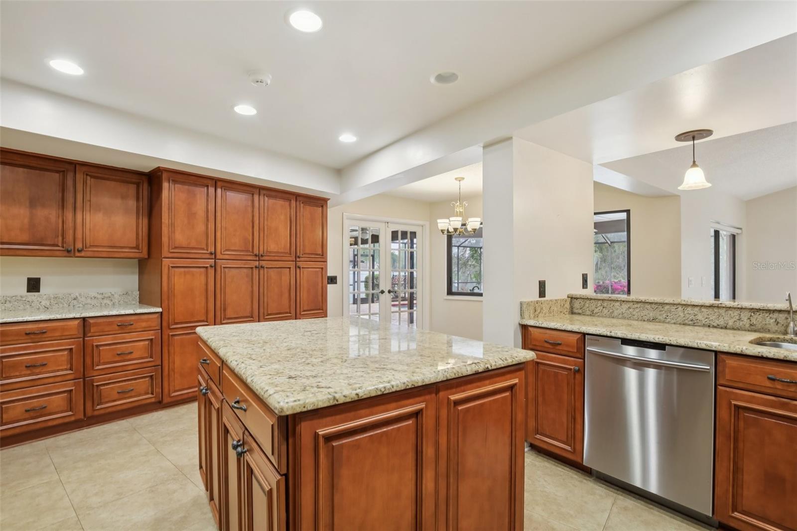 Image 20 of 61 For 17913 Clear Lake Drive