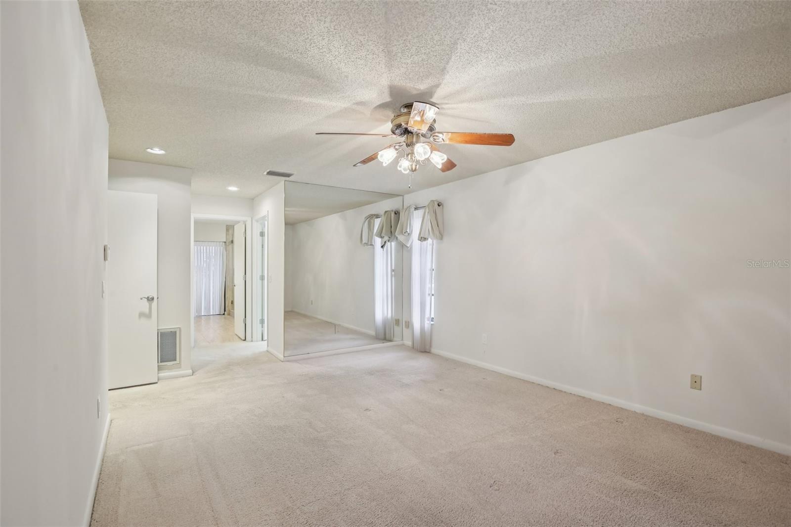 Image 34 of 61 For 17913 Clear Lake Drive