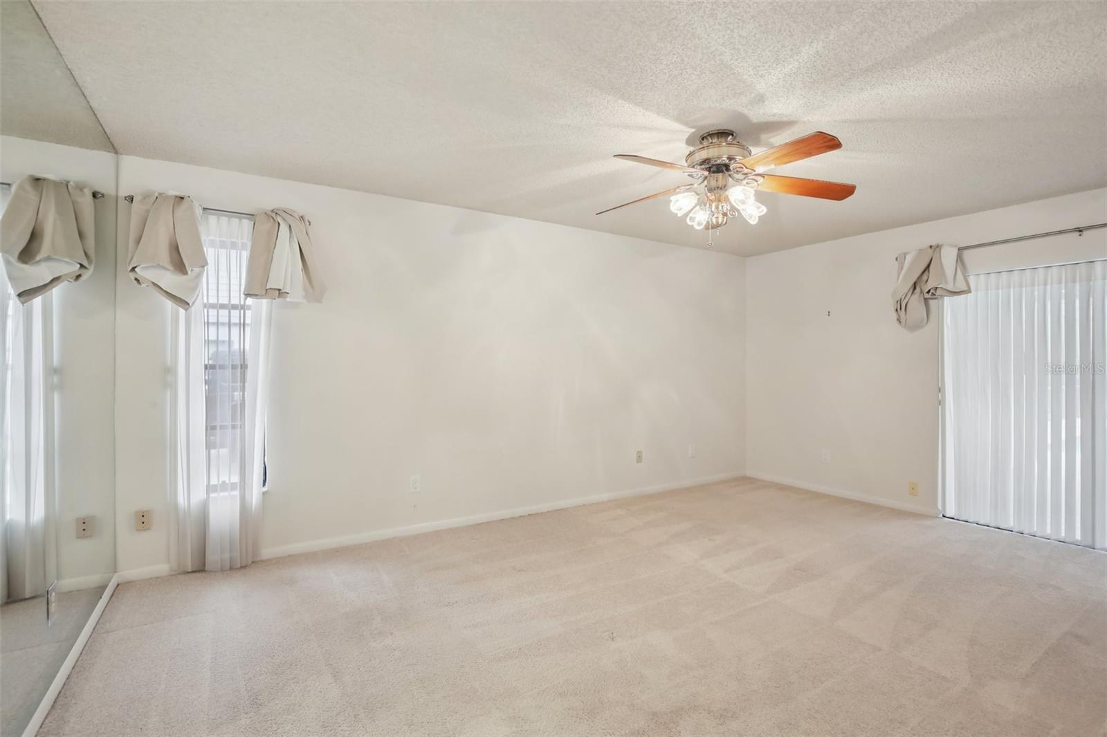 Image 35 of 61 For 17913 Clear Lake Drive