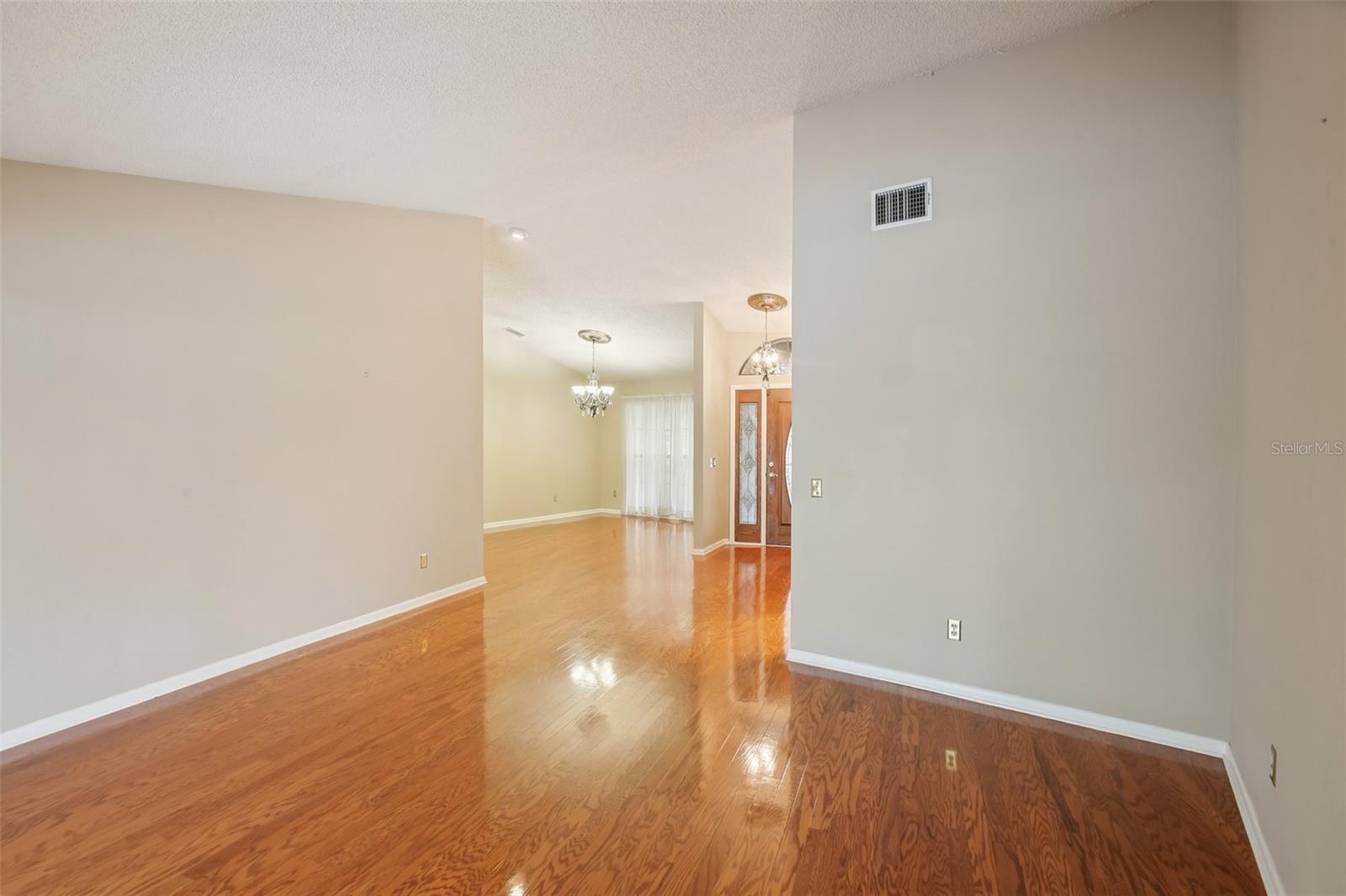 Image 9 of 61 For 17913 Clear Lake Drive