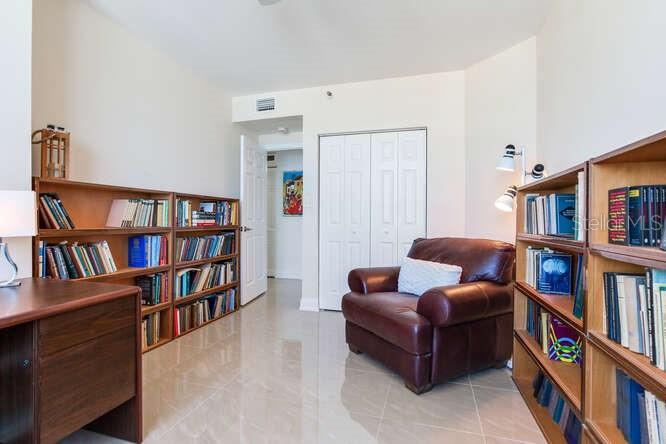 Image 36 of 85 For 1520 Gulf Boulevard 1602