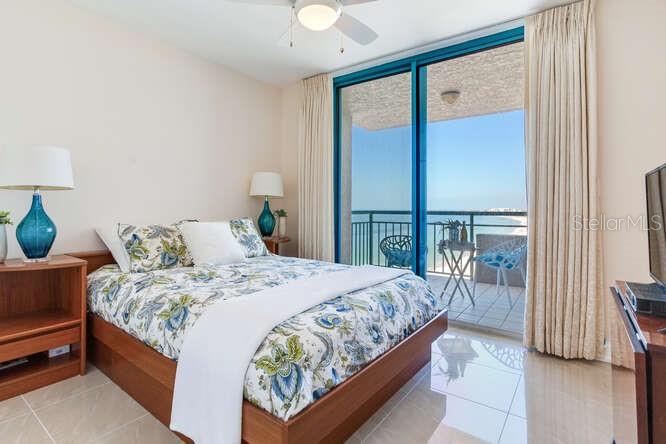 Image 39 of 85 For 1520 Gulf Boulevard 1602