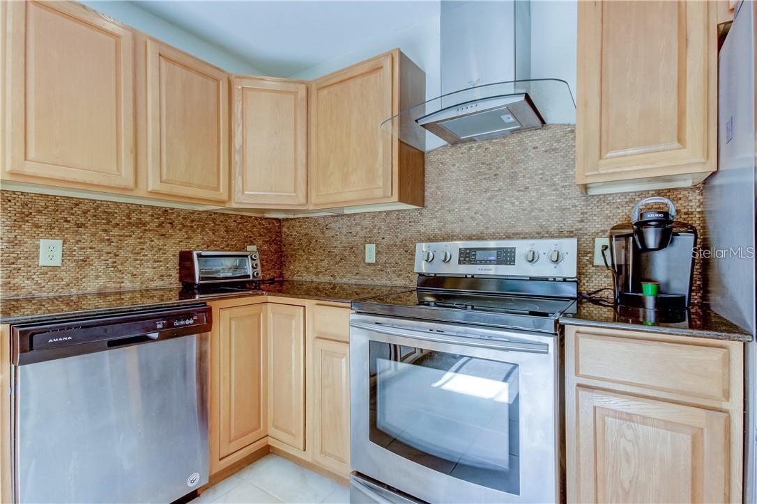 Image 12 of 37 For 9030 Bullrush Court