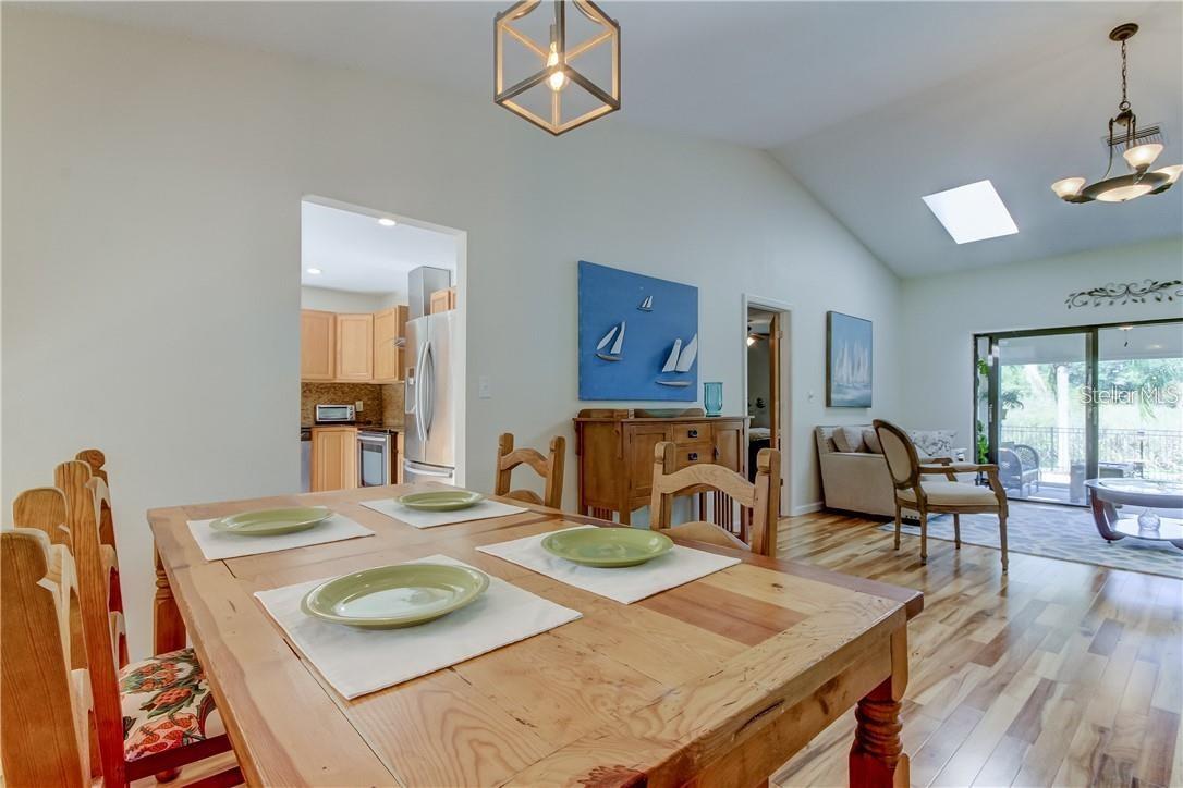 Image 4 of 37 For 9030 Bullrush Court